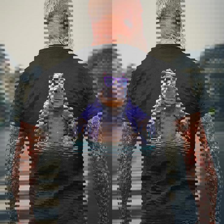 サングラスをかけたカバ カバ かわいいカバ メンズTシャツ バックプリント 高齢者への贈り物