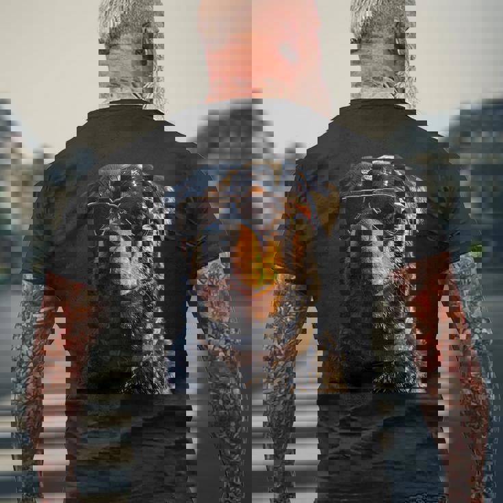 サングラスをかけたロットワイラー 愛犬自慢のロットワイラー メンズTシャツ バックプリント 高齢者への贈り物