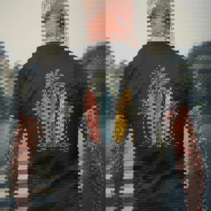 サーファー ヴィンテージ サーフボード ヤシの木 ビーチ サーフィン メンズTシャツ バックプリント 高齢者への贈り物
