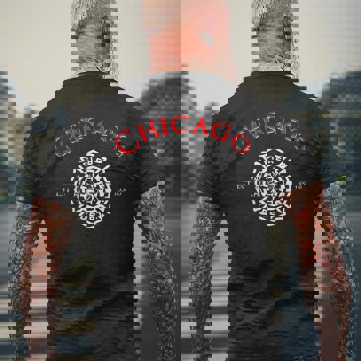 シカゴ イリノイ 消防士 消防士 消防士 メンズTシャツ バックプリント 高齢者への贈り物