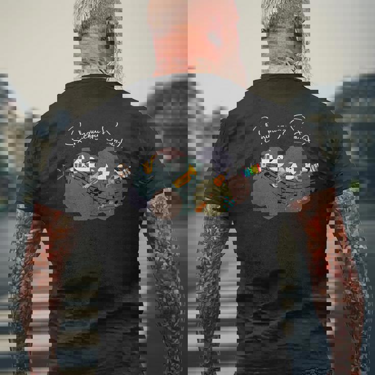 シマエナガ 楽器 トランペット サックス バイオリン ギター 音符 仲良し 可愛い 音楽好き メンズTシャツ バックプリント 高齢者への贈り物