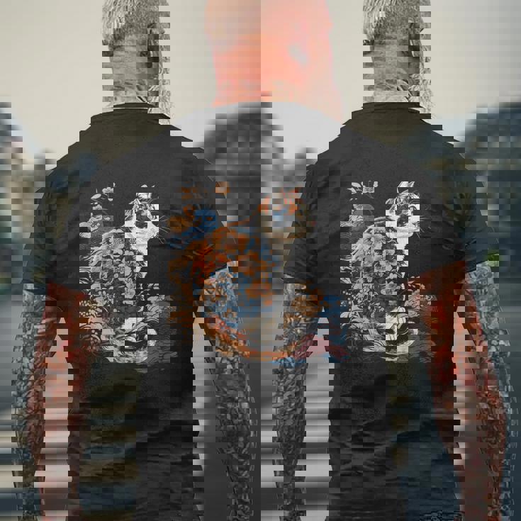 シュールレアリズム 日本画 三毛猫 メンズTシャツ バックプリント 高齢者への贈り物