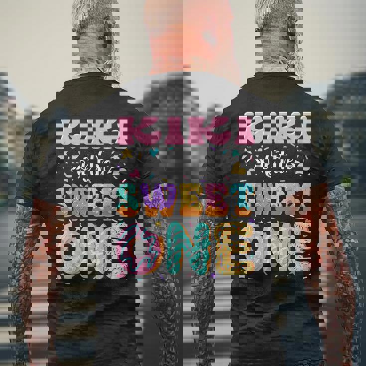 スイートワンのキキ ファーストバースデー お揃いファミリー メンズTシャツ バックプリント 高齢者への贈り物