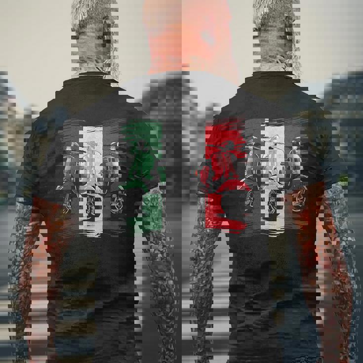 スクーター バイク バイク スクート イタリア国旗 原付スクーター メンズTシャツ バックプリント 高齢者への贈り物
