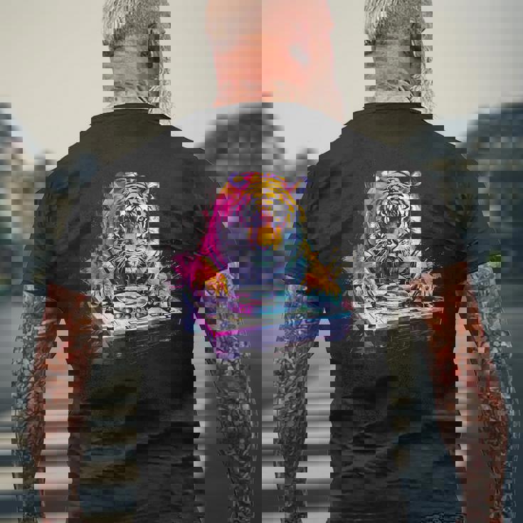 タイガーミュージック Dj ターンテーブル Dj タイガーテクノ ダンスクラブ ハウス メンズTシャツ バックプリント 高齢者への贈り物