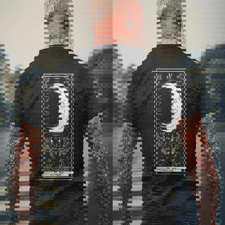 タロットカード 月 占い師 オカルト 魔女 ウィッカン カード メンズTシャツ バックプリント 高齢者への贈り物