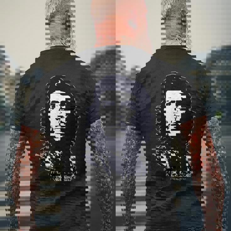チェ・ゲバラ・ゲリラ・キューバ革命。 メンズTシャツ バックプリント 高齢者への贈り物