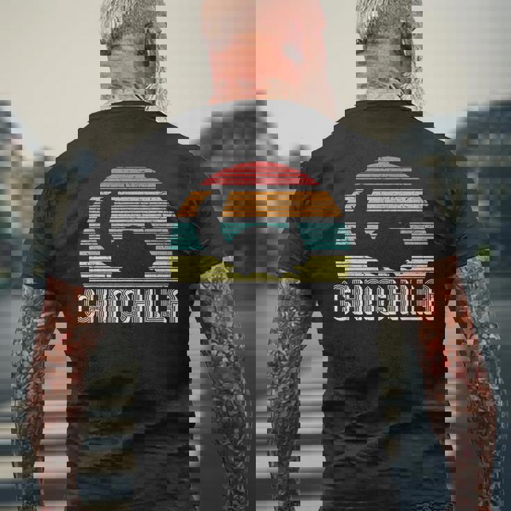 チンチラ I レトロ ナゲティール I ヴィンテージ チンチラ メンズTシャツ バックプリント 高齢者への贈り物