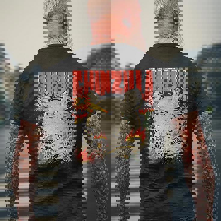 チンチラのオーナーへの面白いチンチラのクールなギフト メンズTシャツ バックプリント 高齢者への贈り物