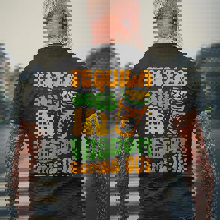 テキーラが知恵を生む 酒飲み ドリンク 飲酒 テキーラ メンズTシャツ バックプリント 高齢者への贈り物