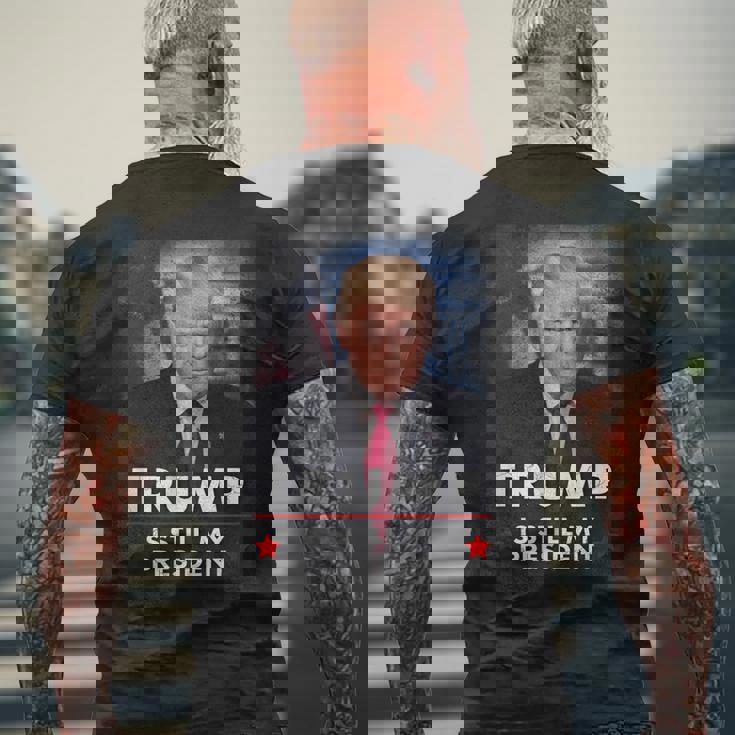 トランプはまだ私の大統領です メンズTシャツ バックプリント 高齢者への贈り物