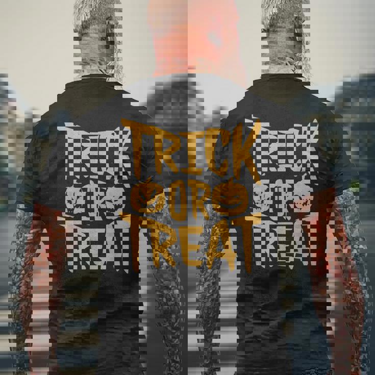 トリックオアトリートパンプキンフェイスハロウィングラフィック。 メンズTシャツ バックプリント 高齢者への贈り物