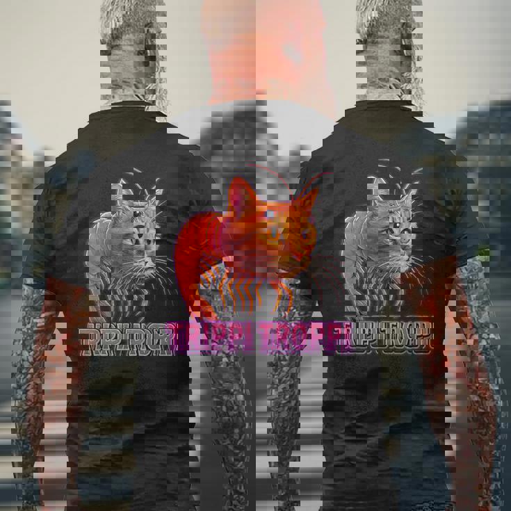 トリッピ・トロッピ-イタリアン・ブレインロット・ミーム メンズTシャツ バックプリント 高齢者への贈り物