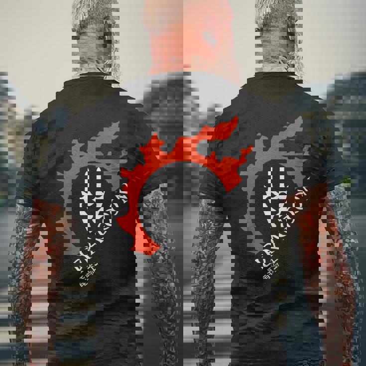 ドラゴン 光と闇の戦士のために メンズTシャツ バックプリント 高齢者への贈り物