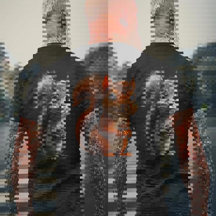 ドングリを持ったかわいいリスのデザイン メンズTシャツ バックプリント 高齢者への贈り物