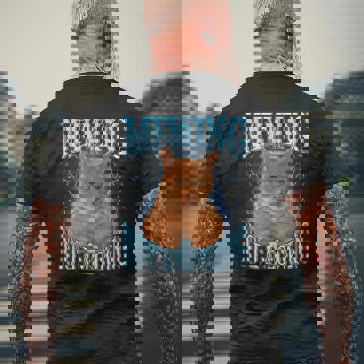 ニャーイングルックスマックスニャー付きファニーキャットミーム メンズTシャツ バックプリント 高齢者への贈り物