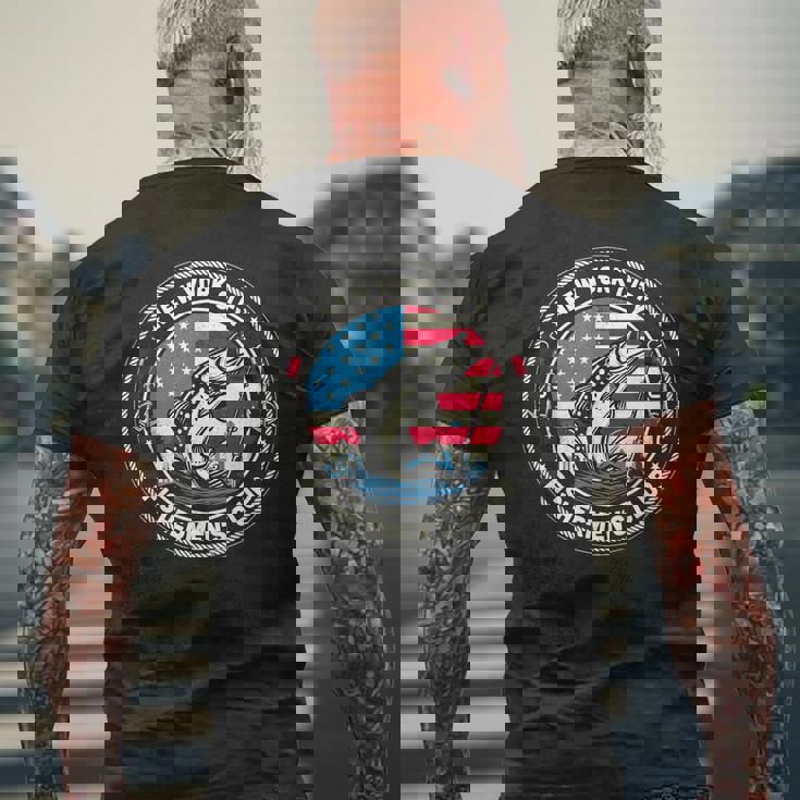 ニューヨーク市フィッシャーマンズクラブ アメリカ国旗釣り メンズTシャツ バックプリント 高齢者への贈り物