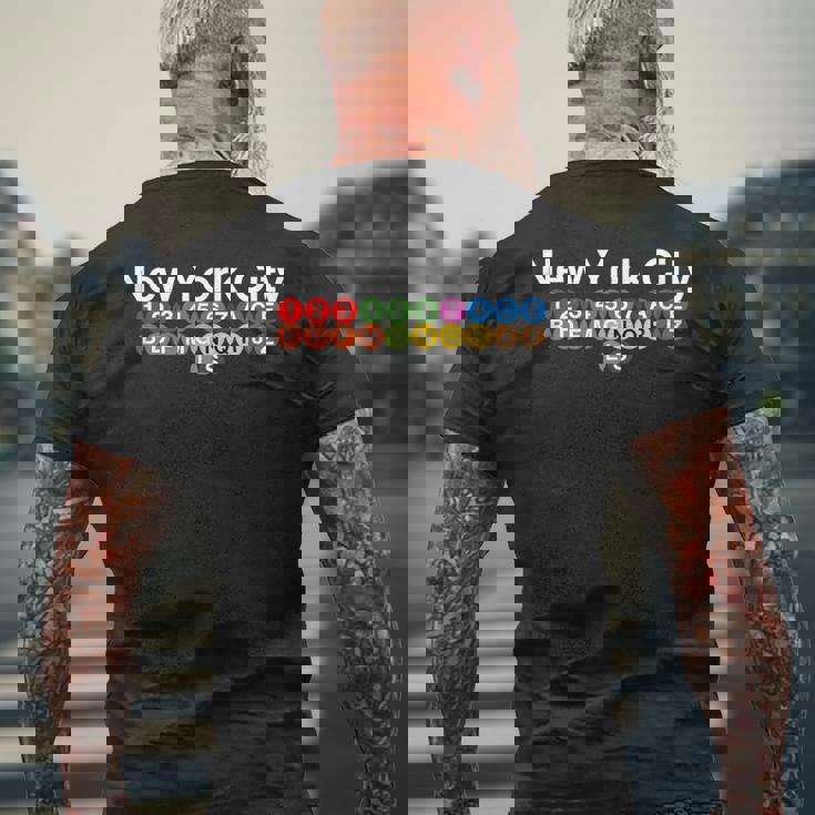 ニューヨーク市地下鉄の駅標識、ニューヨークの列車標識nyc。 メンズTシャツ バックプリント 高齢者への贈り物