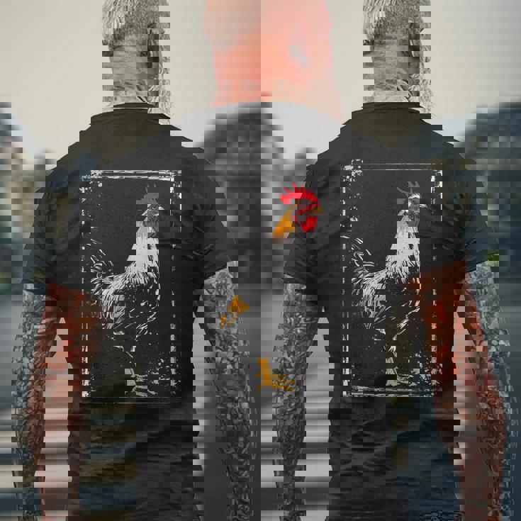 ニワトリ 絵画 描画 動物 アート グラフィック ニワトリ メンズTシャツ バックプリント 高齢者への贈り物