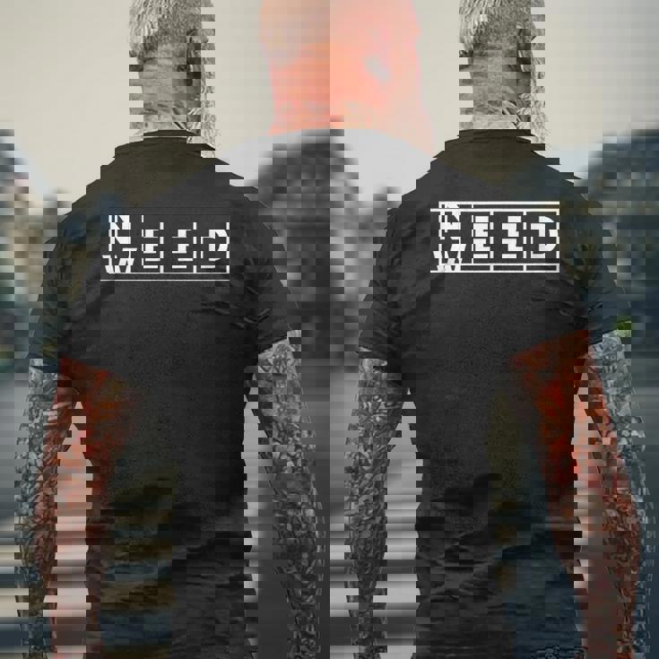 ニード・ウィード・ファニー 420 ガンジャ・ストーナー メンズTシャツ バックプリント 高齢者への贈り物