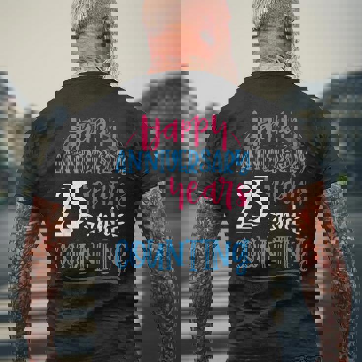 ハッピーアニバーサリー 25年 結婚25周年 メンズTシャツ バックプリント 高齢者への贈り物