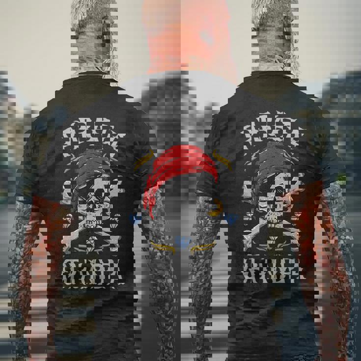 ハロウィン 怖い海賊 スカル・クロスボーン 海賊おじいちゃん メンズTシャツ バックプリント 高齢者への贈り物