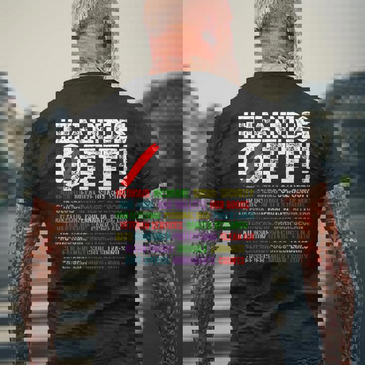 ハンズオフ抗議 社会保障とメディケア抗議 メンズTシャツ バックプリント 高齢者への贈り物