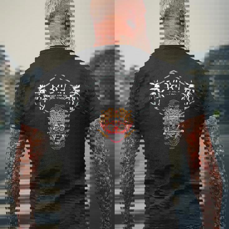 バリ島 バロンマスク 寺 ヤシの木 インドネシア 島 ウブド ギフト ジャワ島 ヌサ ペニダ お土産 サーフ ビーチ メンズTシャツ バックプリント 高齢者への贈り物