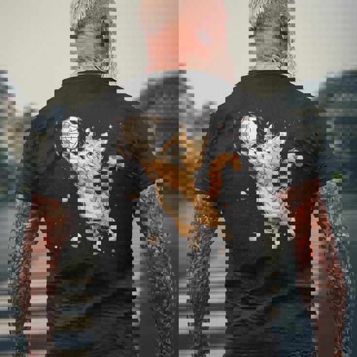 バレーボール選手のかわいいバレーボール猫。 メンズTシャツ バックプリント 高齢者への贈り物