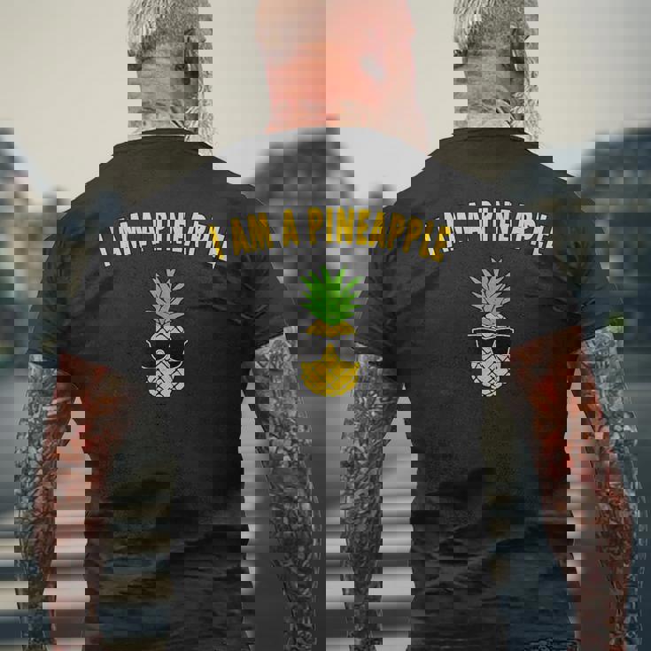 パインアップル おもしろ フルーツ ファンキー パイナップル アロハ ビーチ ハワイアン サングラス メンズTシャツ バックプリント 高齢者への贈り物