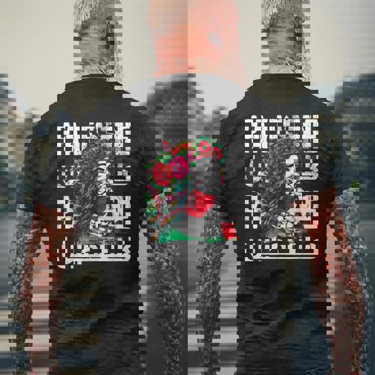 パレスチナのバンダナを持つパレスチナの少女 パレスチナ人 メンズTシャツ バックプリント 高齢者への贈り物