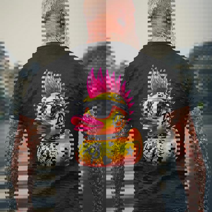 パンク アヒル アヒルの子 パンクロック 面白い 動物好き メンズTシャツ バックプリント 高齢者への贈り物