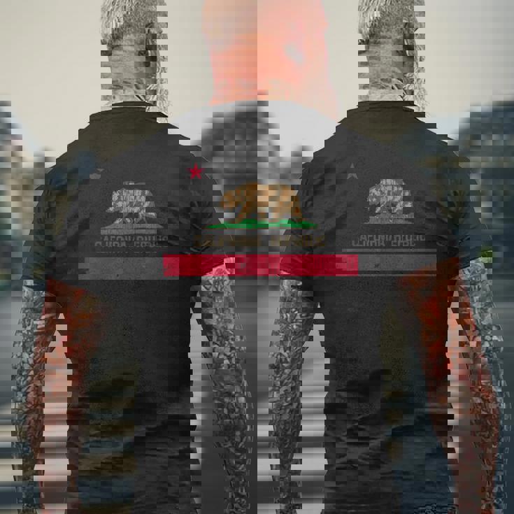 ビンテージ1846年カリフォルニアベアリパブリックカリフォルニア州旗 メンズTシャツ バックプリント 高齢者への贈り物