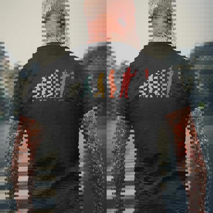 ビンテージダーツ進化面白いダーツダーツプレーヤーのギフト メンズTシャツ バックプリント 高齢者への贈り物