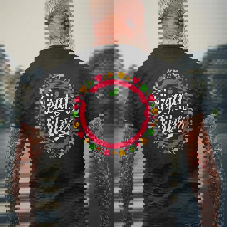 ビーガンバイブ 面白い 菜食主義 草食動物 ベジタリアン感謝 メンズTシャツ バックプリント 高齢者への贈り物