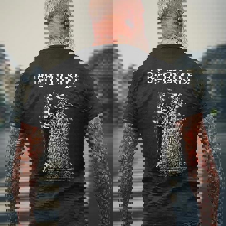 ビートルジュース 墓地 シーン ホラーアート メンズTシャツ バックプリント 高齢者への贈り物