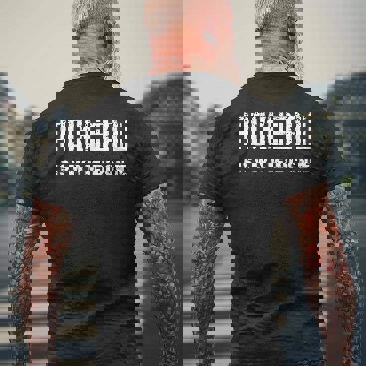 ピックルボールは私の薬 面白いピックルボール メンズTシャツ バックプリント 高齢者への贈り物