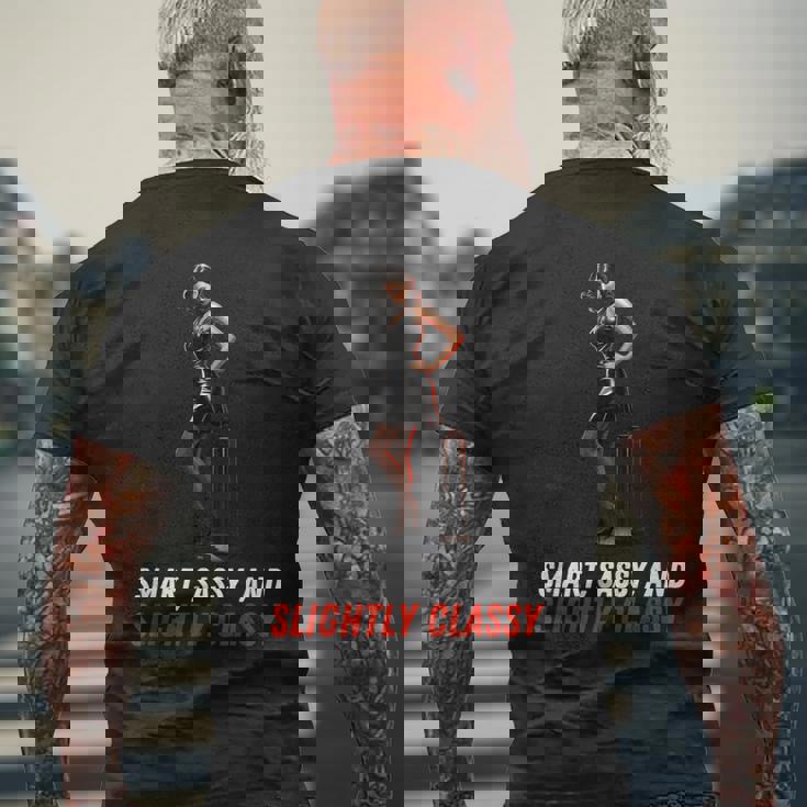 ピンナップガール スマート、生意気、やや上品 メンズTシャツ バックプリント 高齢者への贈り物