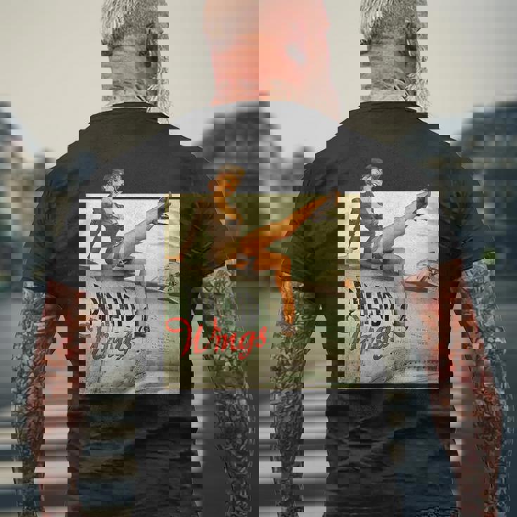 ピンナップガールの羽ビンテージポスターww2 メンズTシャツ バックプリント 高齢者への贈り物