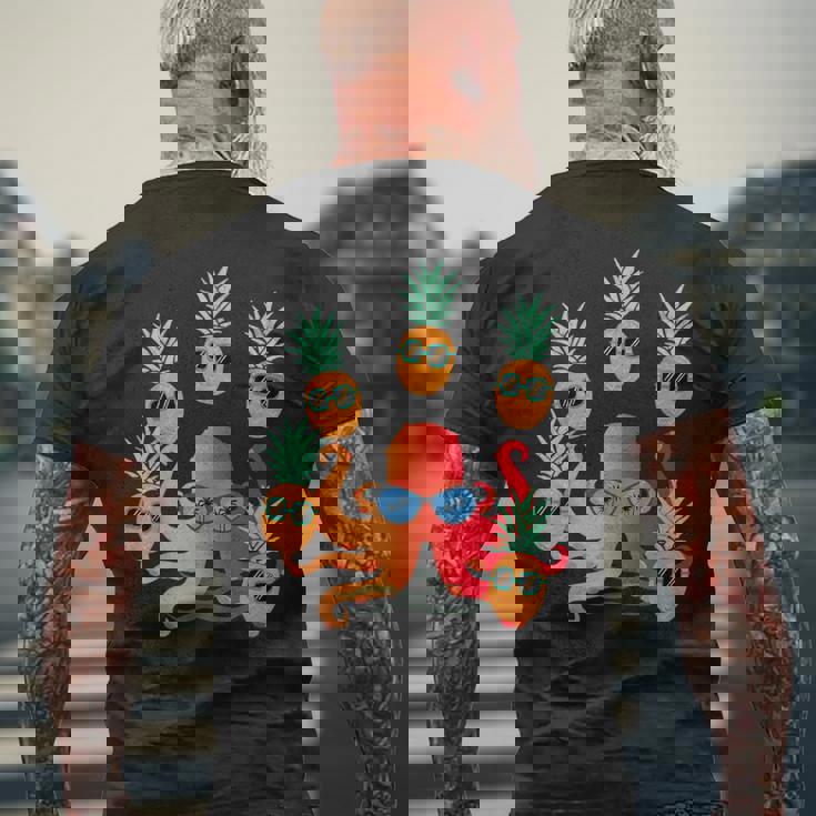 ファニー クール オレンジ タコ ジャグリング パイナップル メンズTシャツ バックプリント 高齢者への贈り物