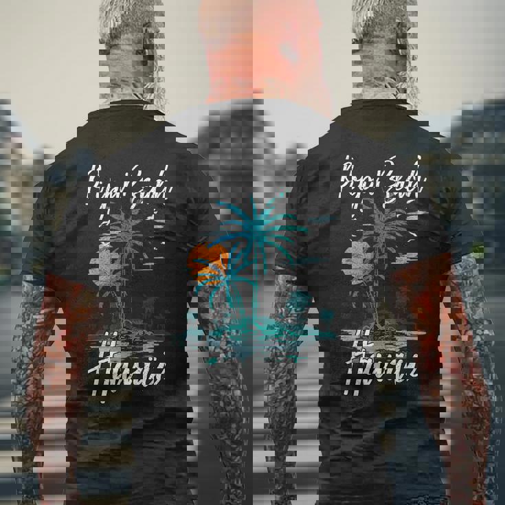 ファミリーバケーション レトロ サンセット ハワイ ポイプー ビーチ メンズTシャツ バックプリント 高齢者への贈り物