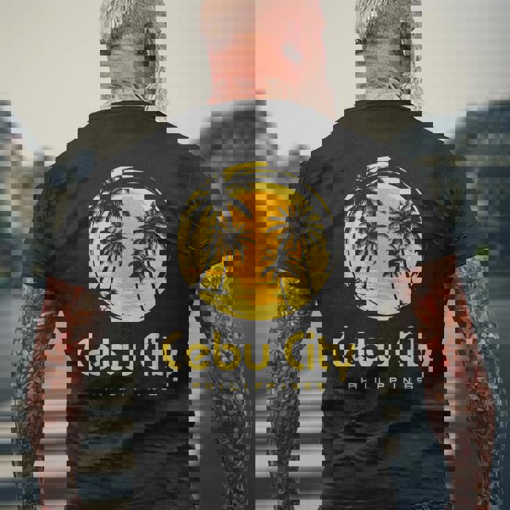 フィリピン セブシティ メンズTシャツ バックプリント 高齢者への贈り物