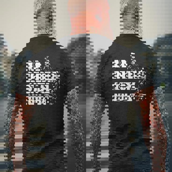 フィールドホッケー選手のテクニック メンズTシャツ バックプリント 高齢者への贈り物