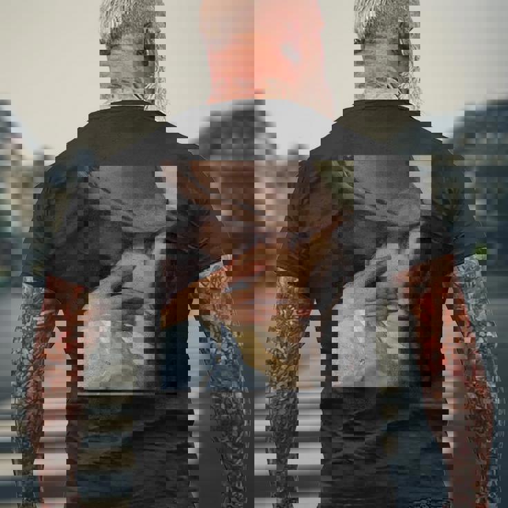 フランチェスコ・ヘイズによるキス メンズTシャツ バックプリント 高齢者への贈り物