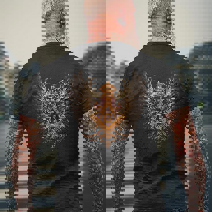 フリーメイソンのシンボル「強大な翼が広がる」、フリーメーソンの強さ。 メンズTシャツ バックプリント 高齢者への贈り物