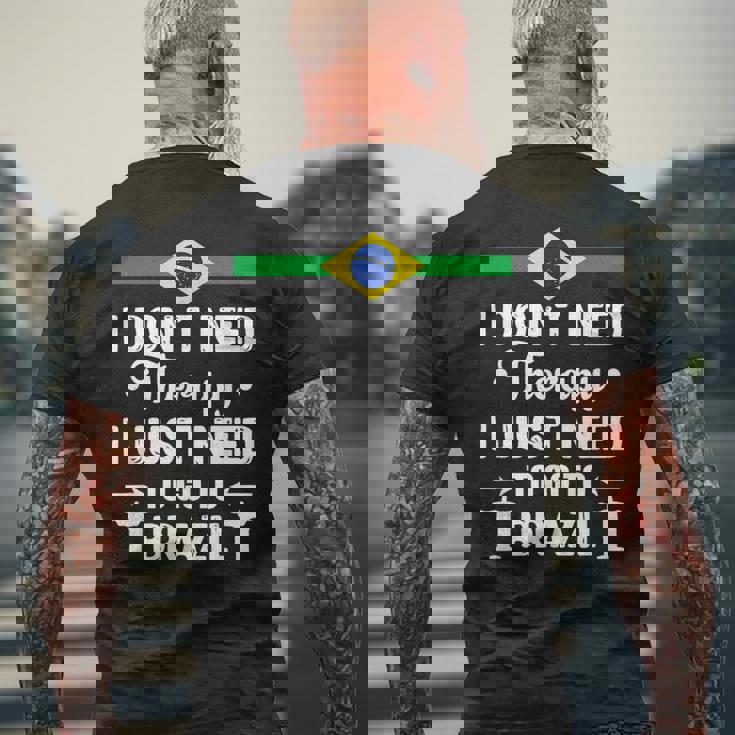 ブラジルのコルコバードのキリスト像 メンズTシャツ バックプリント 高齢者への贈り物