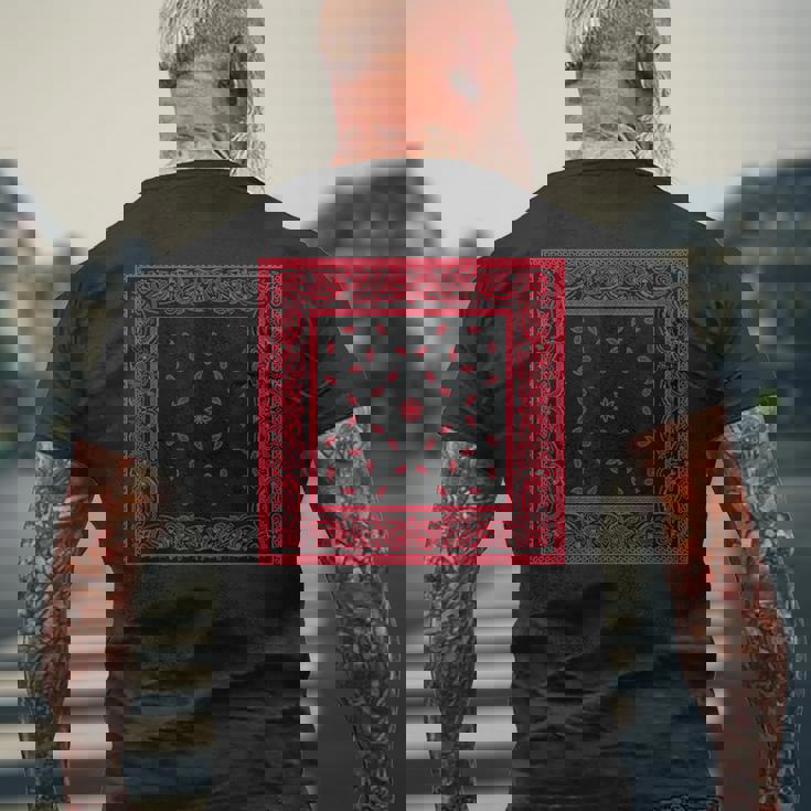 メンズ ブラックレッドバンダナプリントtシャツ ペイズリー柄 レッドラグ メンズTシャツ バックプリント 高齢者への贈り物