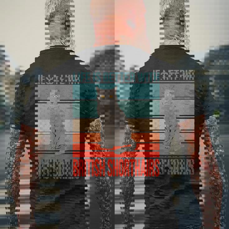 ブリティッシュショートヘア ライフ・イズ・ベター 子猫猫の飼い主 ブリティッシュショートヘア メンズTシャツ バックプリント 高齢者への贈り物