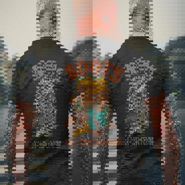 ブーツ オン ザ グラウンド ウエスタン サザン カントリー ロデオ カウガール メンズTシャツ バックプリント 高齢者への贈り物