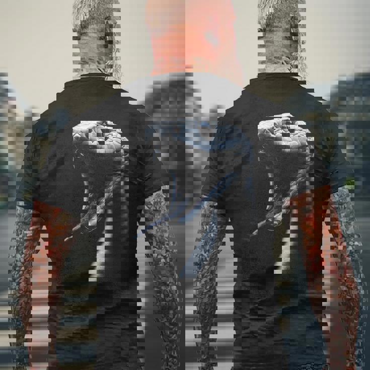 ヘビ 爬虫類 コブラ バイパー 蛇 爬虫類 生物学 ギフト メンズTシャツ バックプリント 高齢者への贈り物